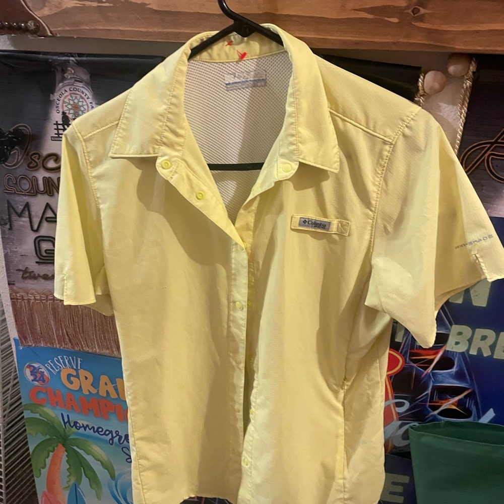 Women’s yellow button up columbia shirt